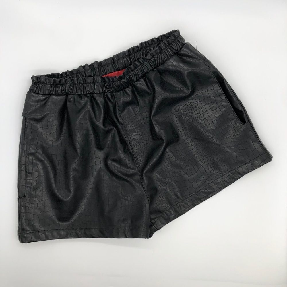 Akira Chicago Faux Leather Shorts - Picture 5 of 5